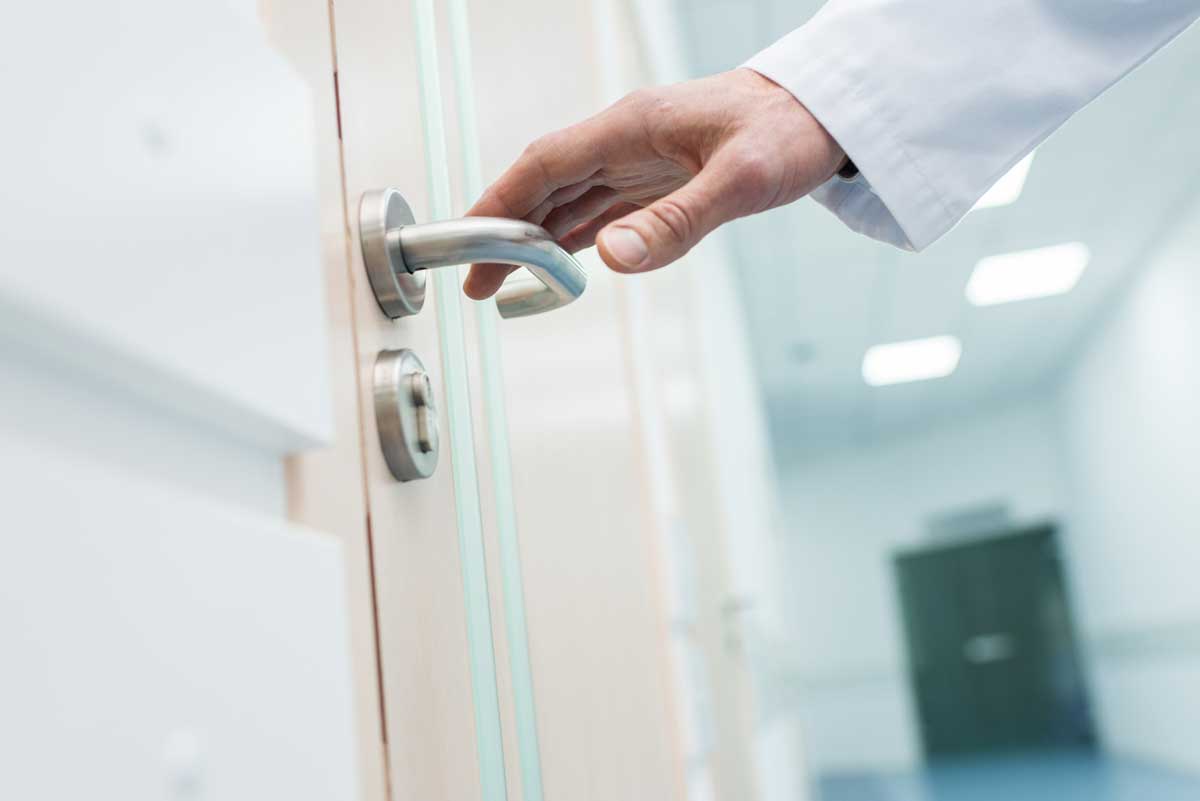 2020-06-22-Door-handle
