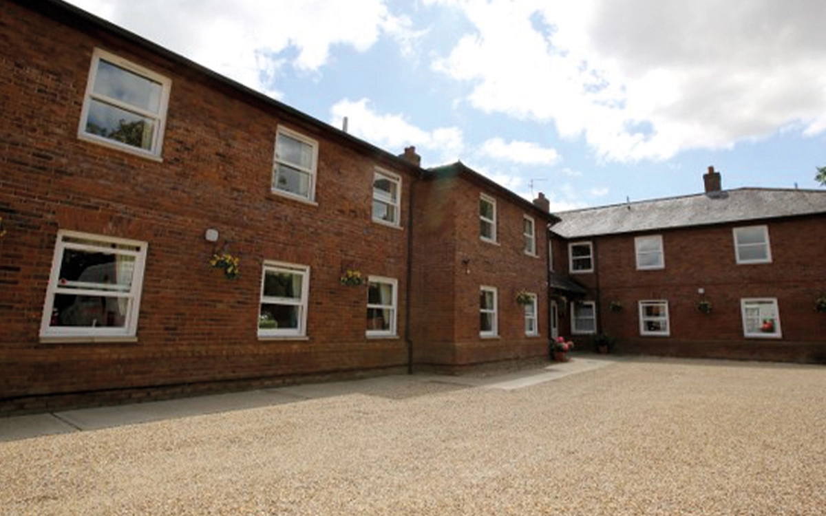 Image of the exterior of Mabbs Hall care home
